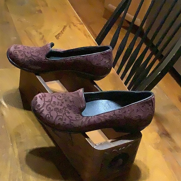 Dansko Maroon/plum color Slip-ONS size 36 (6) - Picture 9 of 9